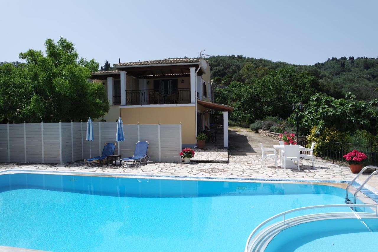 Villa Bacchus Kassiopi Corfu Esterno foto